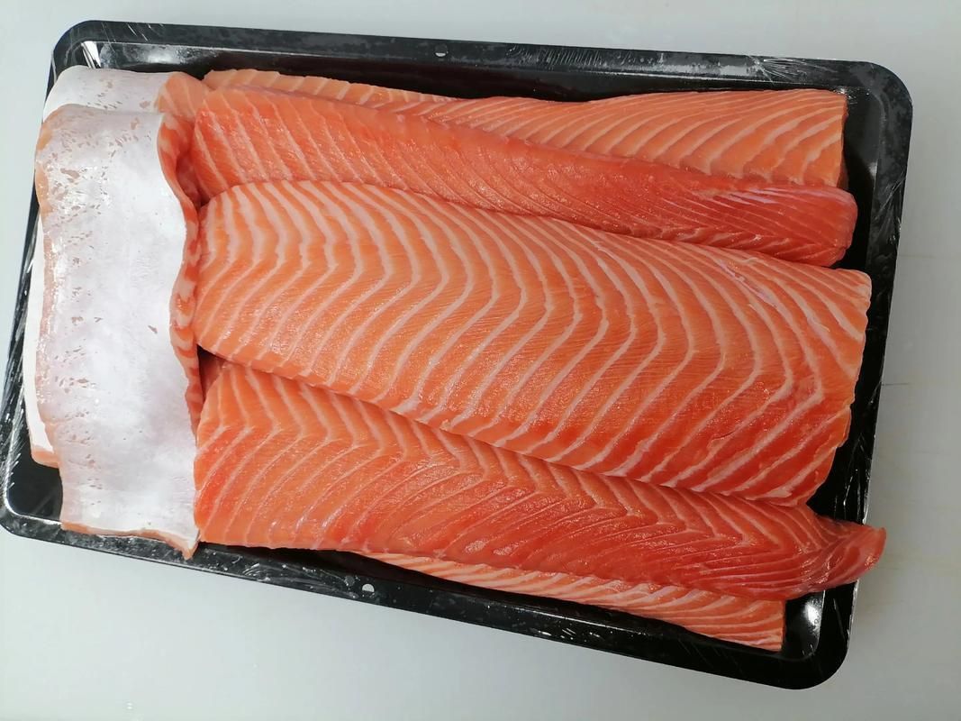 賽級藍底最簡單三個魚