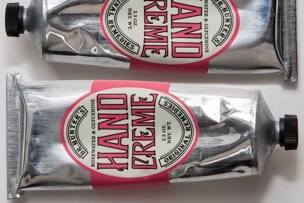 金龍魚(yú)吃活小魚(yú)好嗎（如何給金龍魚(yú)喂食活小魚(yú)）