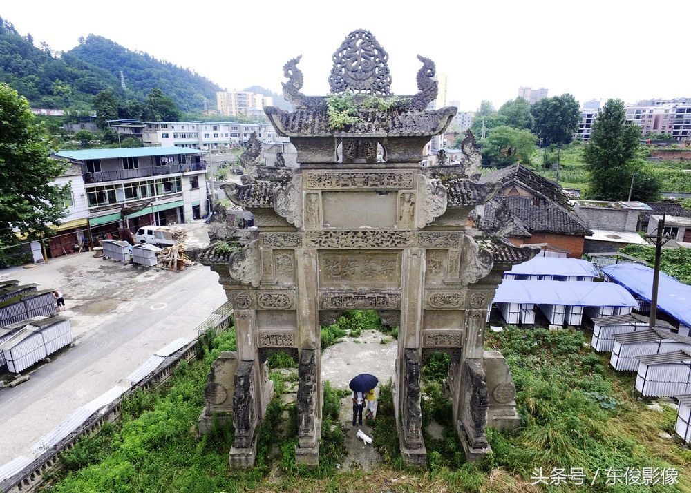 羅漢魚跟龍魚混養
