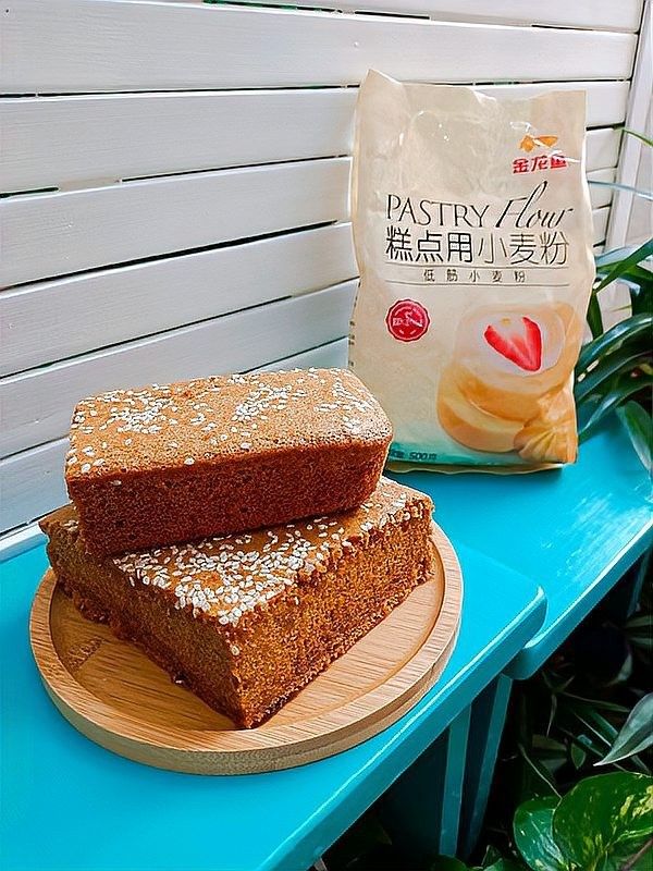 金龍魚蛋糕粉是低筋粉嗎