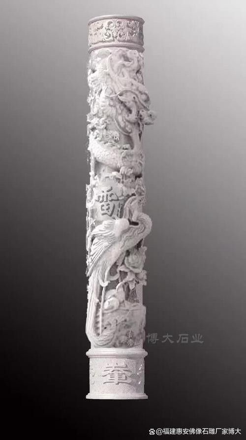 能提供一些龍柱雕刻的圖片嗎？