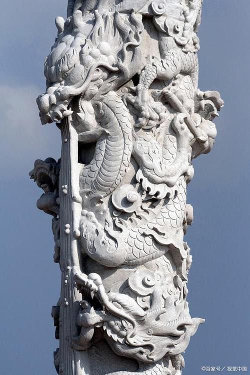 能提供一些龍柱雕刻的圖片嗎？