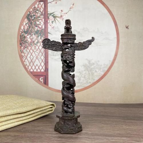 能提供一些龍柱雕刻的圖片嗎？