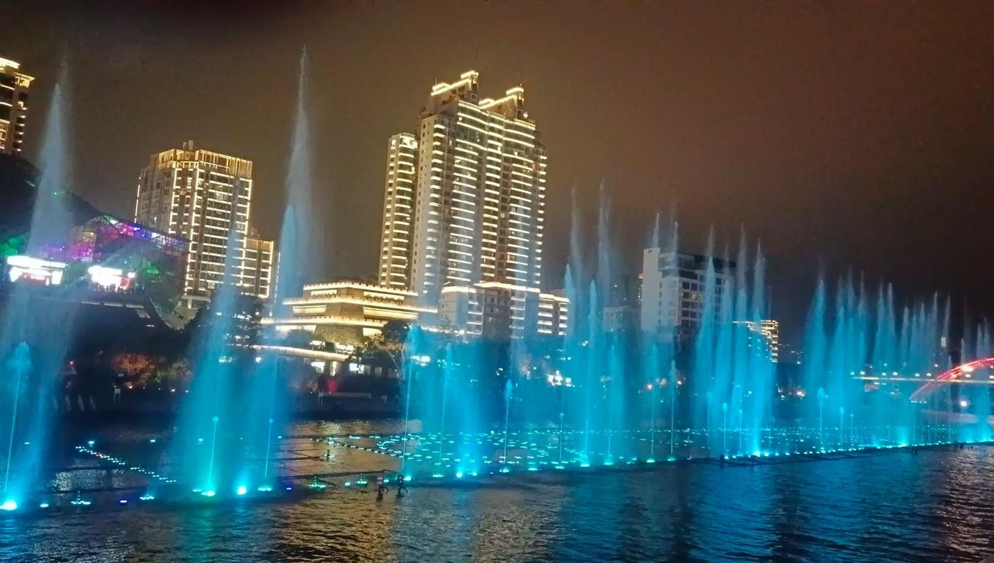 能否提供帶有燈光的造景效果圖？