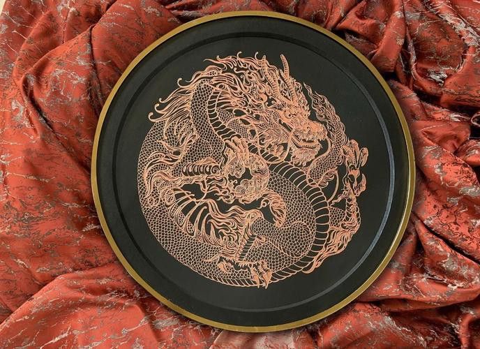 金龍藝術品中最著名的是哪一件？
