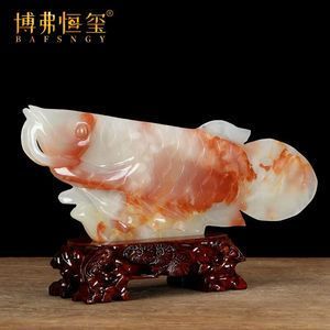 金龍魚玉石雕 寓意和象征意義：金龍魚玉石雕在中國傳統文化中具有豐富寓意和象征意義