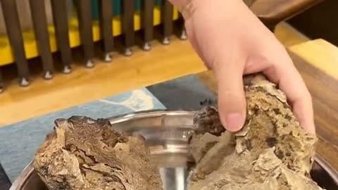 如何判斷紅龍涎的真偽？