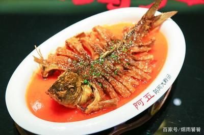 龍魚要吃什么才會更好吃些：關于龍魚的飲食習慣的介紹