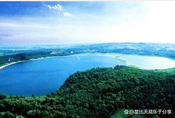 湖光巖神龜和龍魚的照片