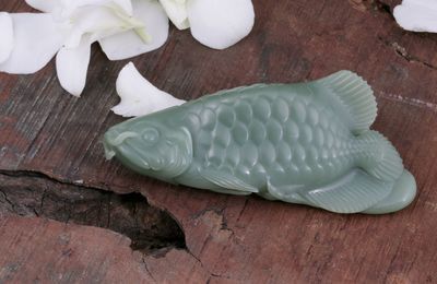 金龍魚玉雕寓意：金龍魚玉雕在中國傳統文化中有著豐富的寓意和象征
