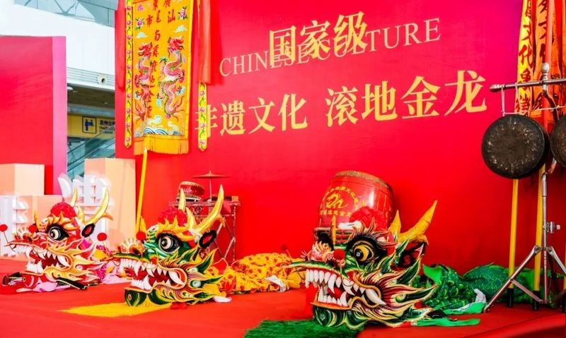 黃金龍還有哪些其他藝術(shù)形式？