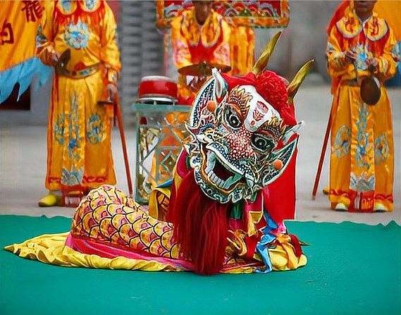 黃金龍還有哪些其他藝術(shù)形式？