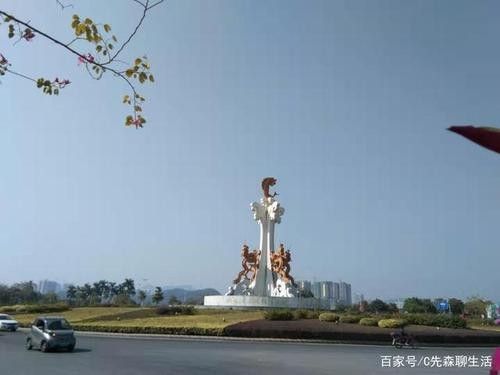 龍魚雕塑圖片欣賞大全