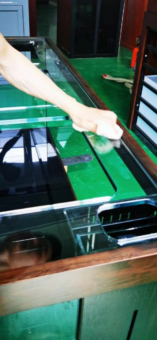 龍魚(yú)缸安裝視頻講解圖