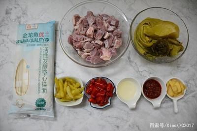 金龍魚(yú)吃牛肉嗎：金龍魚(yú)可以吃牛肉,喂食注意事項(xiàng),1.龍魚(yú)可以吃牛肉嗎