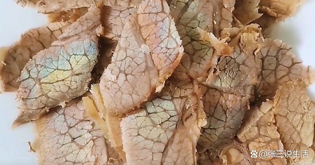 六角龍熒光色是如何產(chǎn)生的？