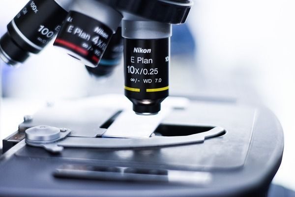 魚(yú)缸的過(guò)濾增氧要一直開(kāi)著么，關(guān)于魚(yú)缸過(guò)濾增氧設(shè)備的使用是否一直開(kāi)著是一個(gè)值得探討的問(wèn)題