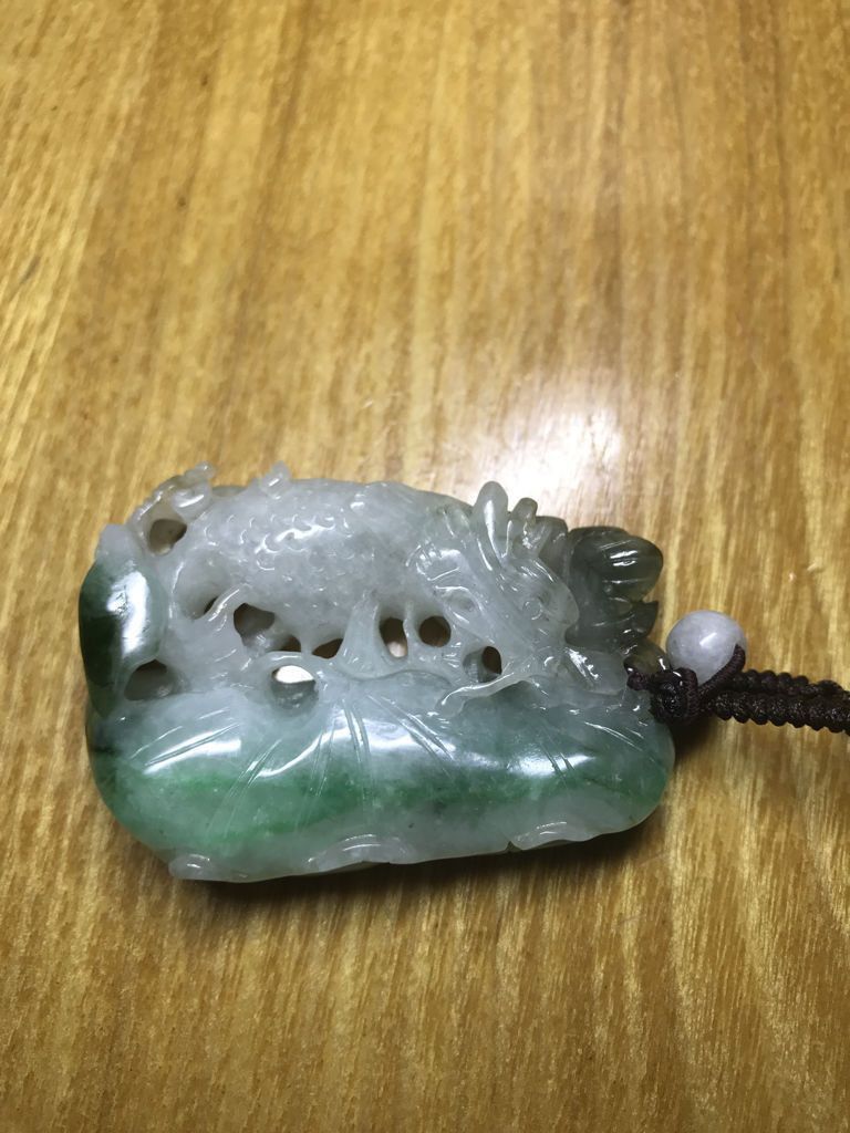 翡翠龍頭雕刻的價格范圍是多少？