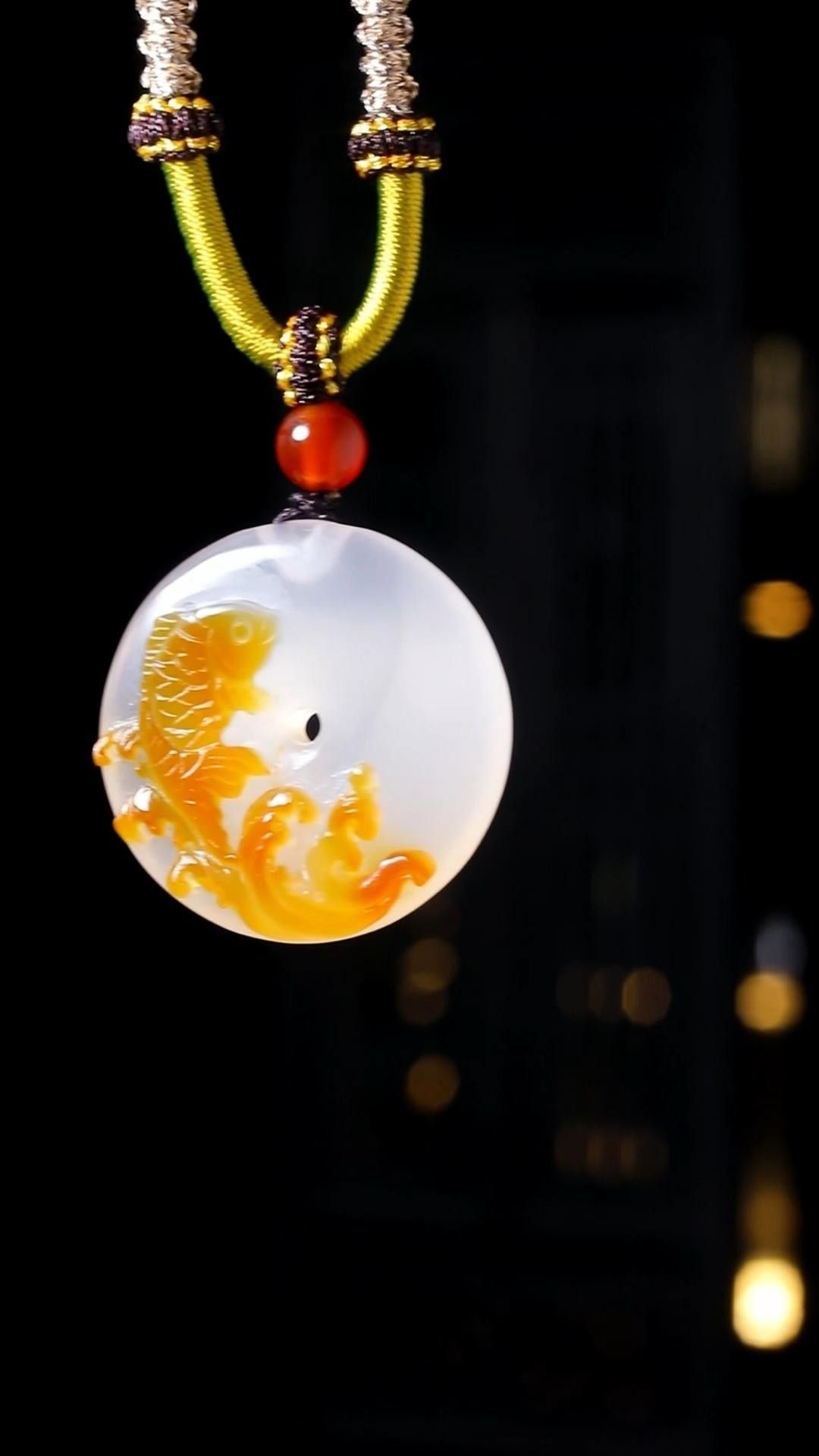 龍頭魚吊墜哪個(gè)材質(zhì)最好？