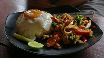 龍魚是否可以吃煮熟的蝦（關于龍魚可以吃煮熟的蝦，存在不同的觀點和建議和建議）