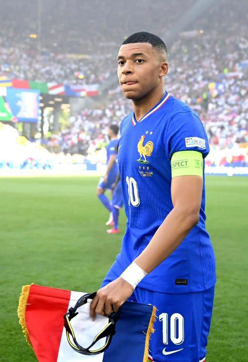 姆巴佩小帳篷照片