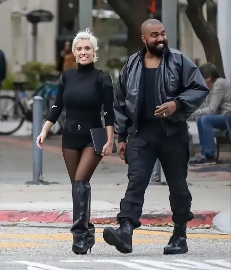 侃爺是yeezy創始人嗎