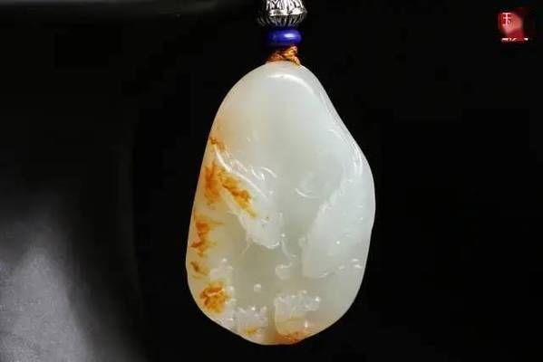 金龍魚玉石雕 寓意和象征是什么：金龍魚玉石雕寓意和象征