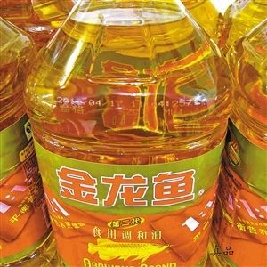 金龍魚調和油怎么分辨真假（金龍魚調和油生產日期識別技巧金龍魚調和油生產日期識別技巧）