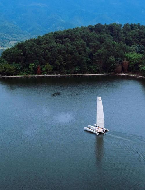哪里可以找到龍水湖的霞光圖片？