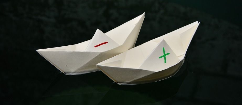 黑魔神雷龍魚的壽命是多少：黑魔神雷龍魚的壽命一般介于幾年？