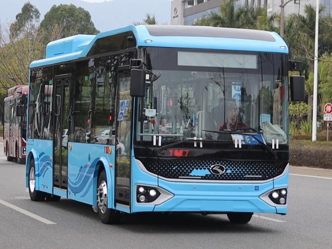 金龍M8地鐵巴士有哪些配置可選？