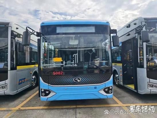 金龍M8地鐵巴士有哪些配置可選？