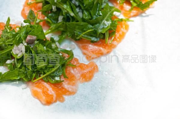 龍魚能吃三文魚肉嗎：龍魚可以吃三文魚肉嗎