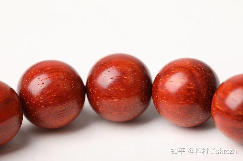 如何鑒別龍魚木雕的真偽？