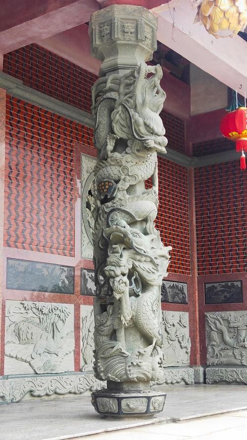 給我一些龍柱設計的案例
