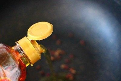 金龍魚吃河蝦還是海蝦：金龍魚吃海蝦好還是河蝦好