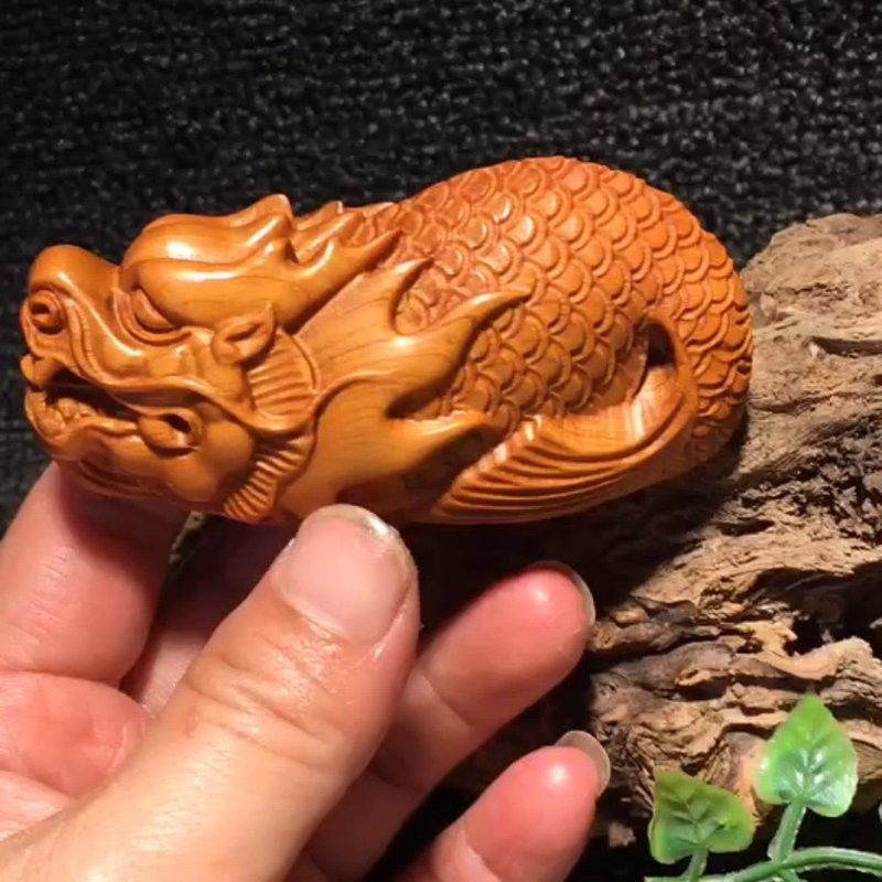 如何辨別魚化龍擺件的真偽？
