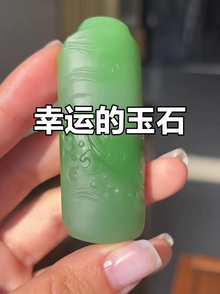 金龍魚雕刻擺件有哪些材質(zhì)選擇？