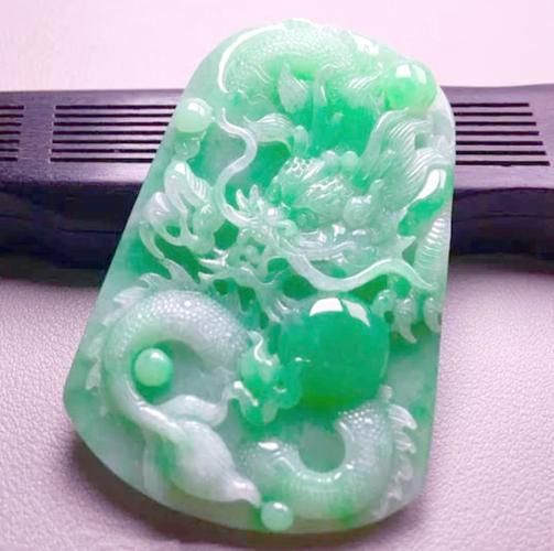 如何辨別龍吊墜的真偽？