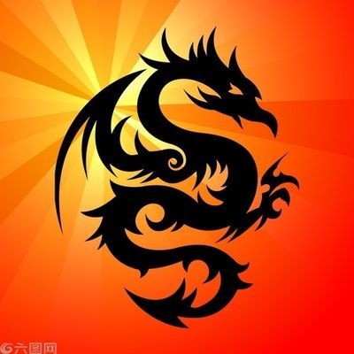 黑底黑背景養什么龍魚：黑底黑背景的魚缸適合飼養35cm以上的金龍或紅龍魚