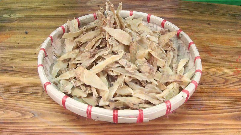 金龍魚(yú)膠1300一斤貴嗎
