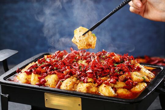 龍魚烤魚是什么意思：龍魚烤魚是一種烹飪魚類食材的傳統菜肴,龍魚烤魚是什么意思