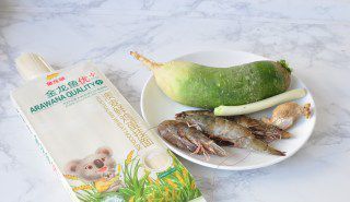 金龍魚背上白色絲狀物：金龍魚背上有白色絲狀物怎么辦