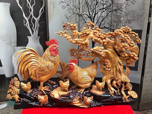 如何判斷龍魚木雕是否需要清潔？