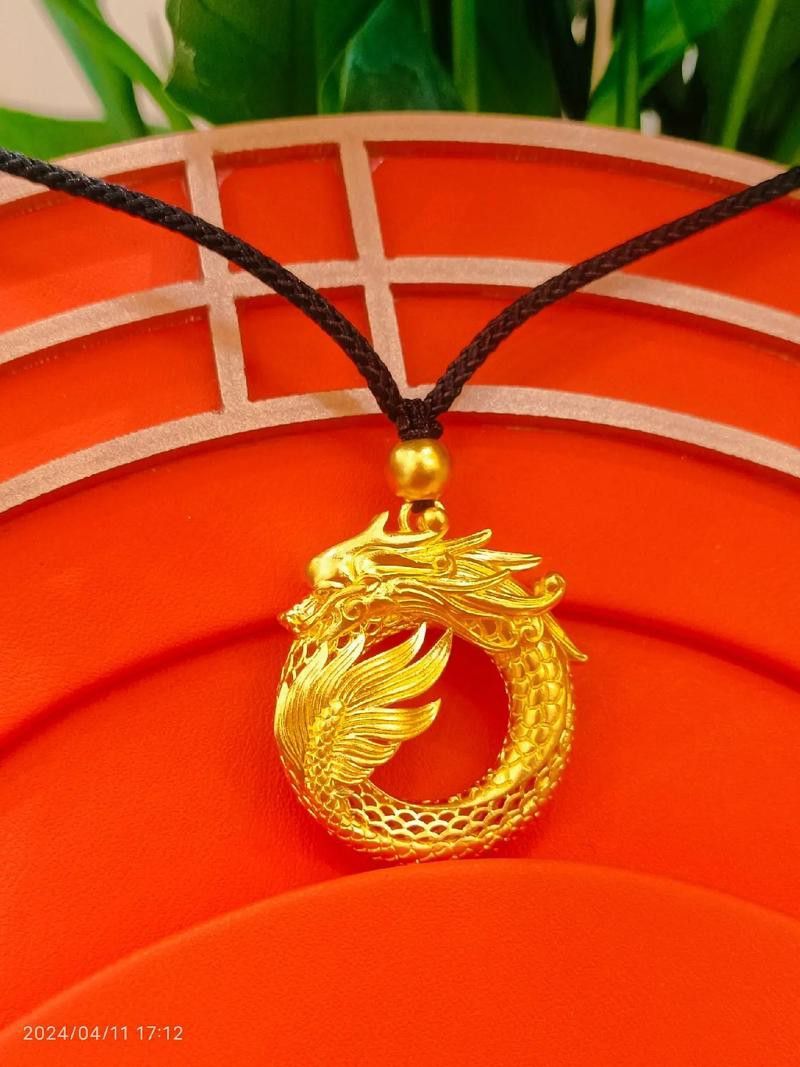 有哪些知名的過背金龍飾品品牌？