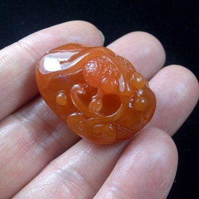 龍魚雕件寓意：如何挑選高品質的龍魚雕件