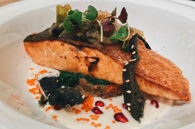 龍魚可以喂鯉魚肉嗎視頻教程：龍魚可以吃鯉魚肉嗎，
