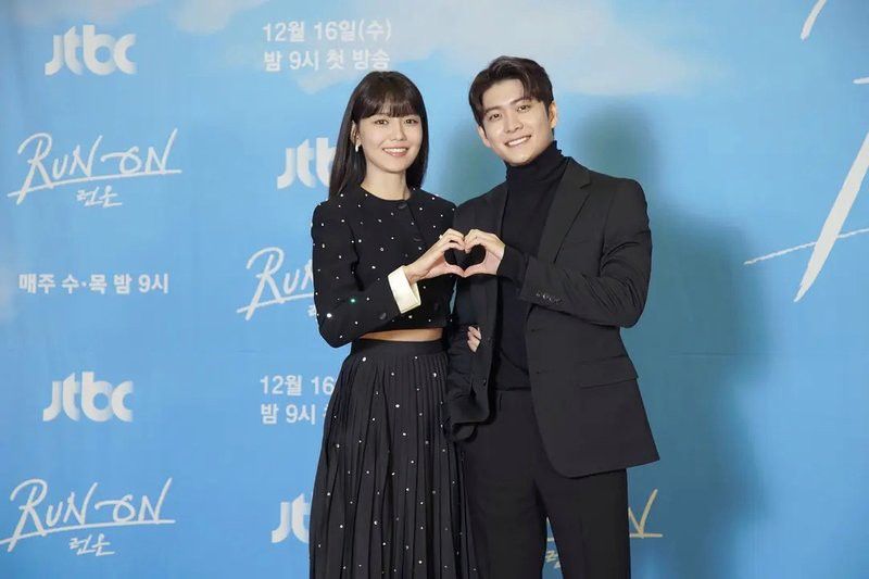 能詳細說說副CP的關系發展嗎？