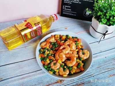 我養的金龍魚怎么只吃蝦仁呢（金龍魚只吃蝦仁可能會導致營養不均衡）