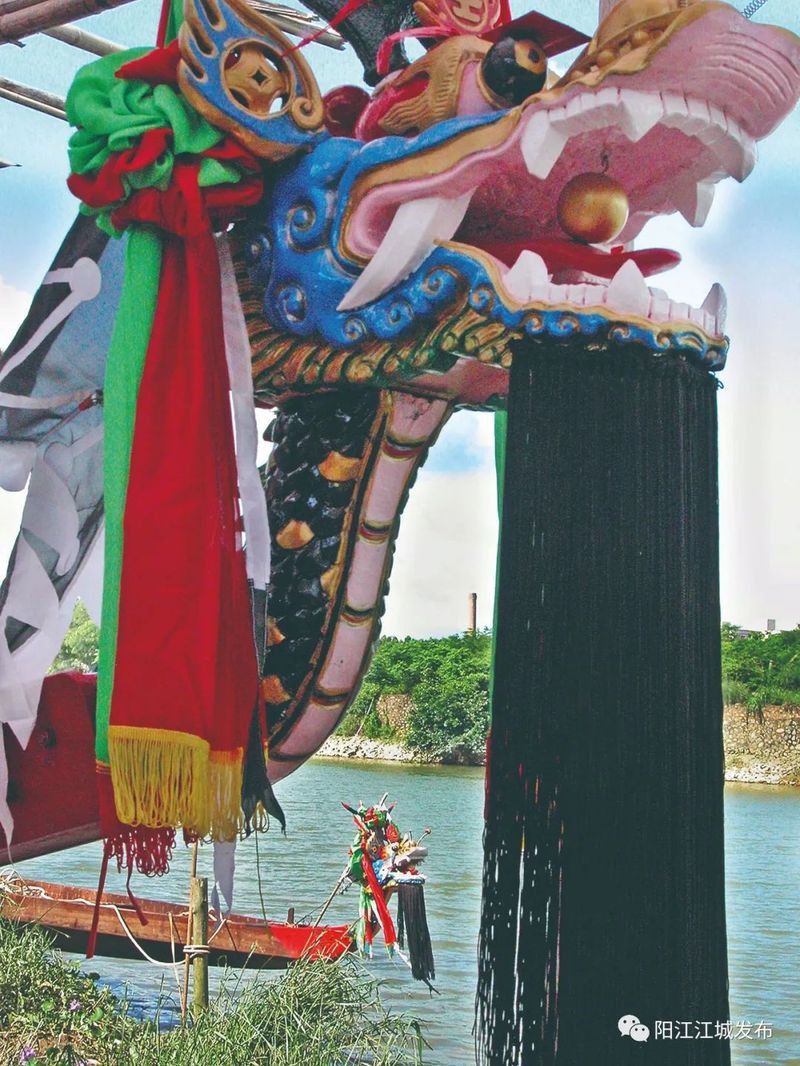 給我更多木雕龍頭高清大圖